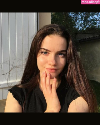 sarahhbl - Hey loves Ive been super sick and havnt been able to get into my dms,