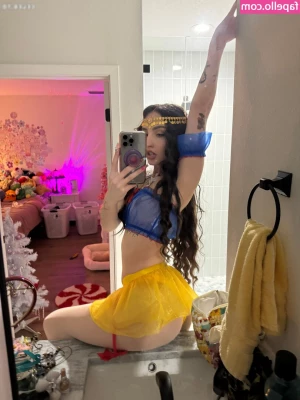 beebee - 1 First video   She sucks me off  amp  then I fuck her in doggy  DM