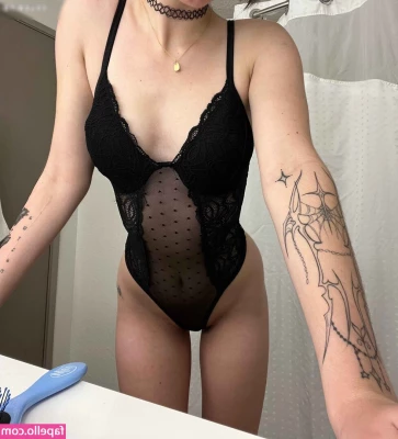 beebee - Breakfast    milf