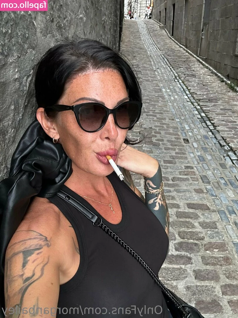 morganbailey - can I sit on u bby