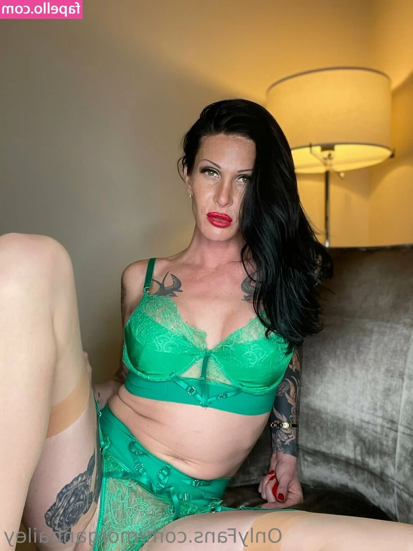 morganbailey - Cuanto me deseas  Demuestralo con una rica propina