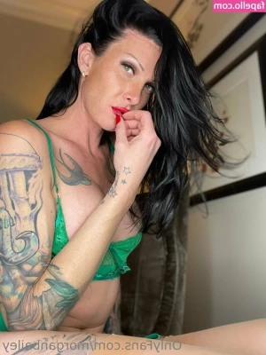 morganbailey - Bored out of my mind