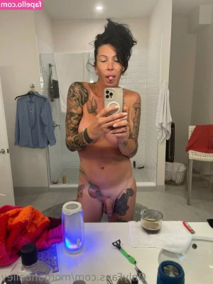 morganbailey - Happy Monday! Did you unlock my last post?? Check your messages, let