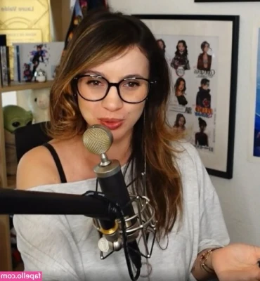 Laure Valée [ laure-valee ] - I hope you enjoyed my hot, slutty, sexy cosplay video in your DM