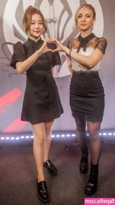 Laure Valée [ laure-valee ] - @sheenarose @agathadelicious   Will you bite the hands that feed