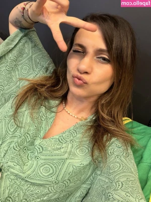 Laure Valée [ laure-valee ] - I want to cum over