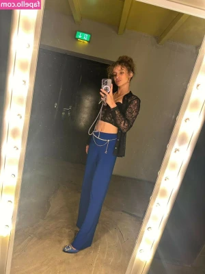 Laure Valée [ laure-valee ] - Off to work 😜