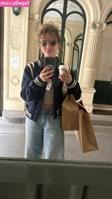Laure Valée [ laure-valee ] - When I feel like it 🥰