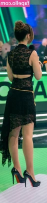 Laure Valée [ laure-valee ] - Slide in to my DMs   I want to know what content you d like to see