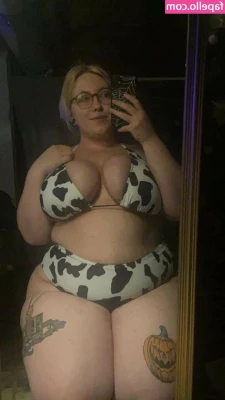 lvngdedgrl - Lookin for a face to sit on, any takers?