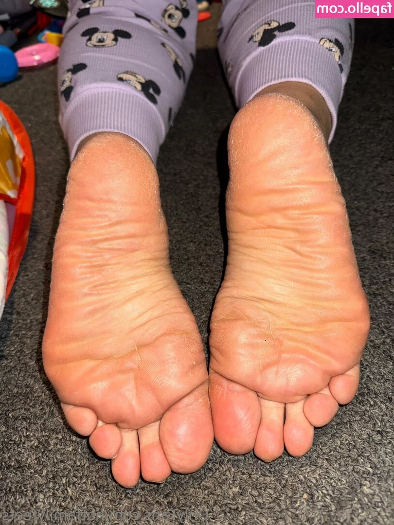 hotfamilyfeets - How about we get to know each other a little bit  Ask me for your