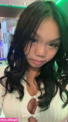 maimaimadeline - Rip this dress off me.