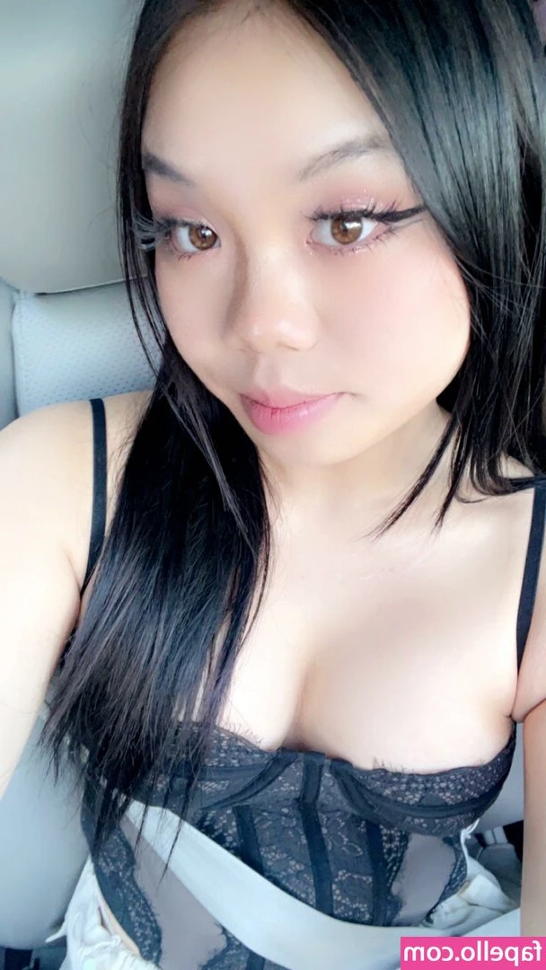 maimaimadeline - 👣I like to get nylons that are no longer in production. I'm glad I