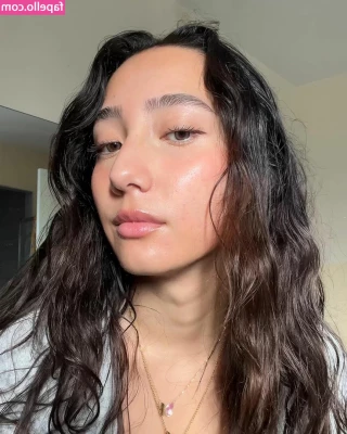 Sabrina Pezeshkian [ sabrina-pezeshkian ] - Please like if you’ve enjoyed my nudes today 🖤
