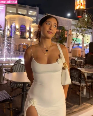 Sabrina Pezeshkian [ sabrina-pezeshkian ] - feet + tentacle. (no clickbait)  do you have a hentai title for this