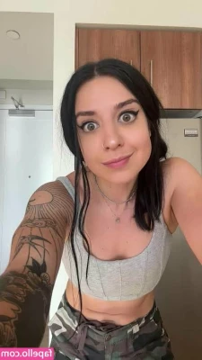 Ktpineapple [ ktpineapple-8 ] - Wanna see me naked in the neon light 🔥 ? Tip me 5$ under this post