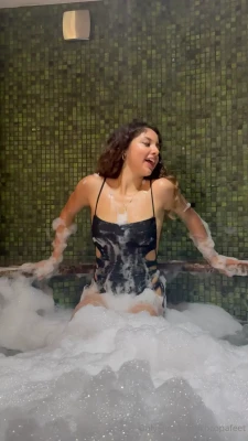 Cocopafeet - do you like the view?