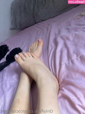 Cocopafeet - They make the perfect pillow