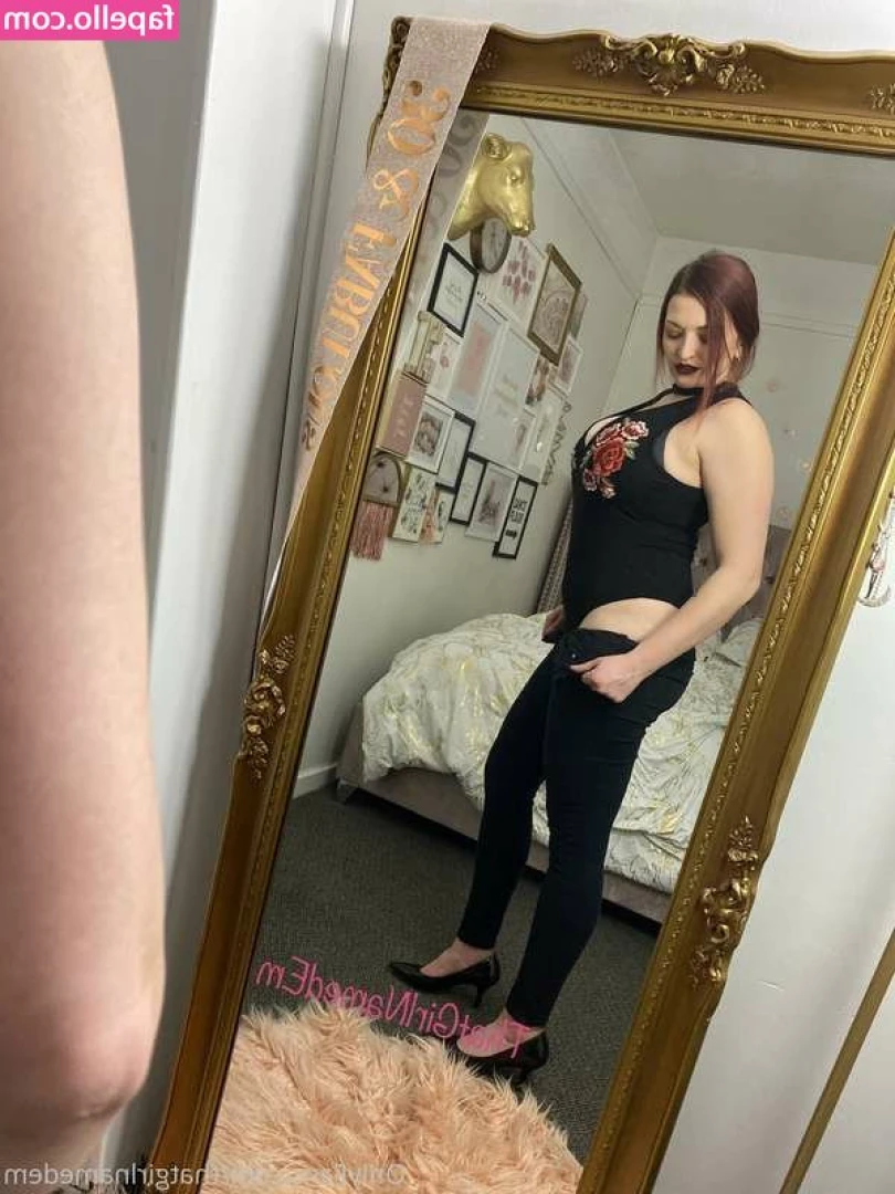thatgirlnamedem - put your face up my pink ass 😈💕