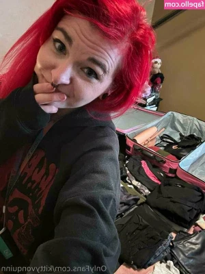 Kitty Von Quinn [ kitty-von-quinn ] - Daddy, your personal whore is ready to please you! 🤭🥰  I