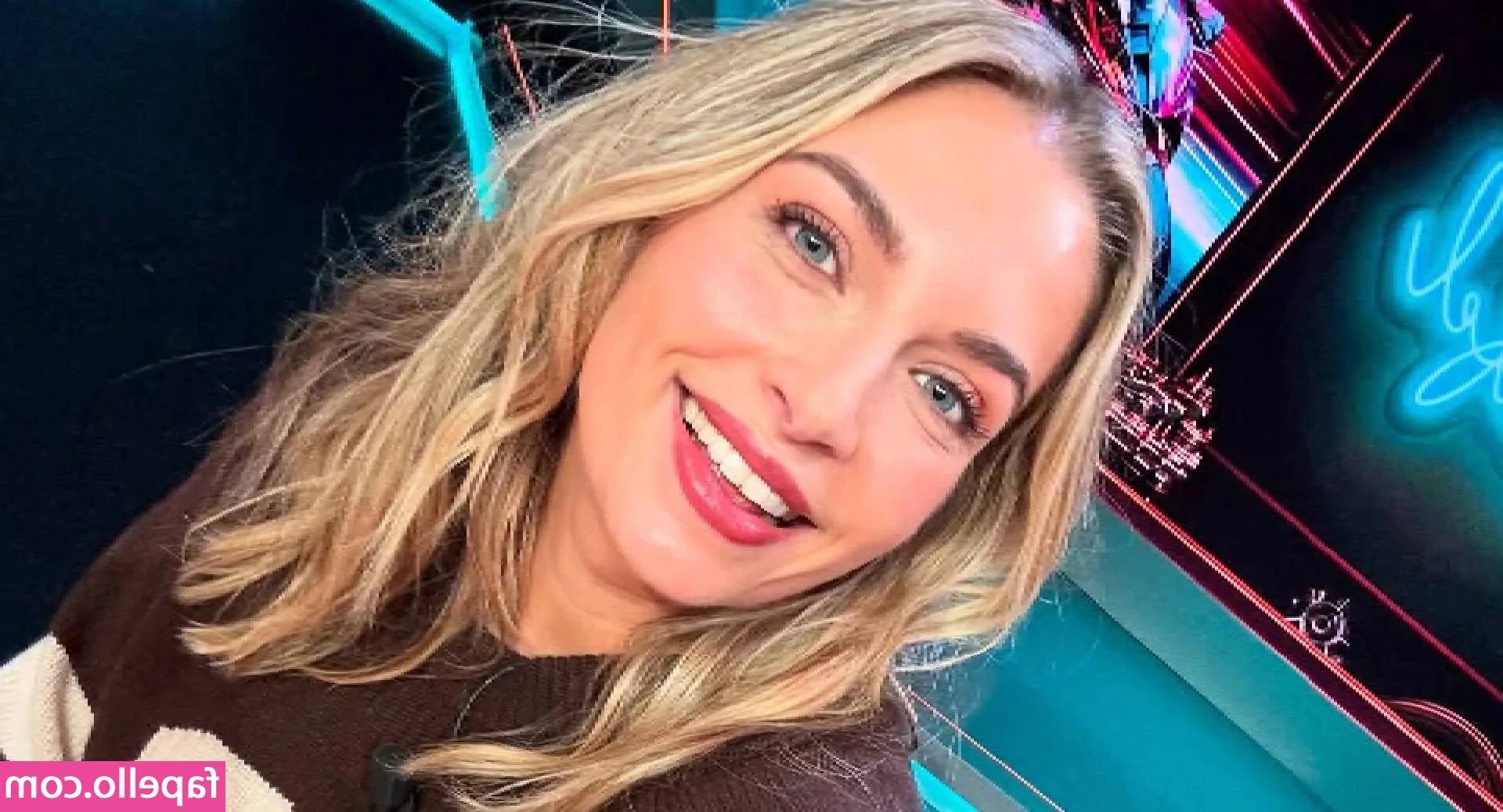 Shelly Sterk [ shelly-sterk ] - It’s the mouth and eyes for him 😈😏😋
