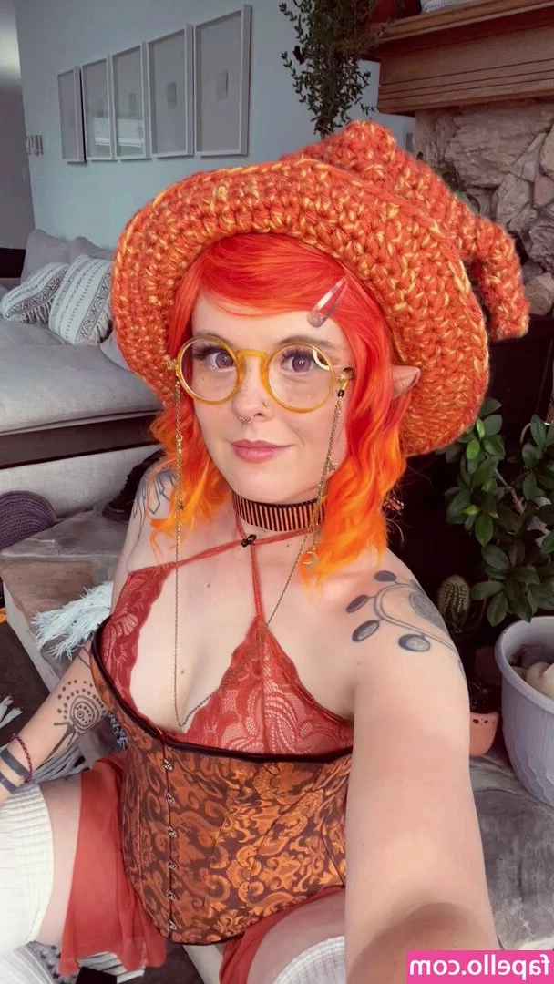 Olivia Jarden [ olivia-jarden ] - Making muffins in the nude 😋🧁 Come watch me as I bake some