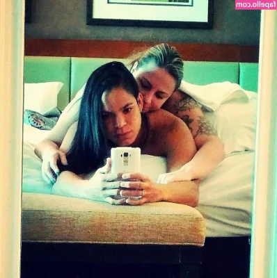 Amanda Nunes [ amanda-nunes ] - I like showing off and teasing you a little bit 😏