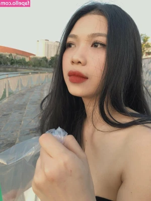 pigsweety00 - Hello friends 🔥 Tip me 9$ for full set of photos with crystal