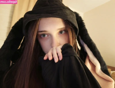 BunnyGirlBree [ bunnygirlbree-13 ] - Adoro questo vestitino a rete e a voi piace?😜  Love this little