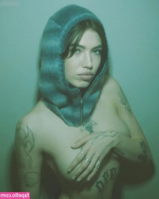 Lotta.m [ lotta-m ] - Video-Come say hi! Cams.com/reg/Davafoxx