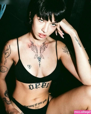 Lotta.m [ lotta-m ] - JUST FRIENDS: CH. 1 - Amari Anne ( @amariantics )  FT. @averyblack
