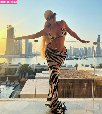 Jelena Karleusa [ jelena-karleusa ] - Good morning guys 😌 It’s time for a fresh pair of socks.. so