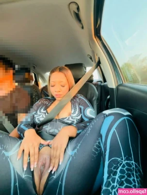Luz Hernandezvrz [ luz-hernandezvrz ] - Need a cock inside me 😩