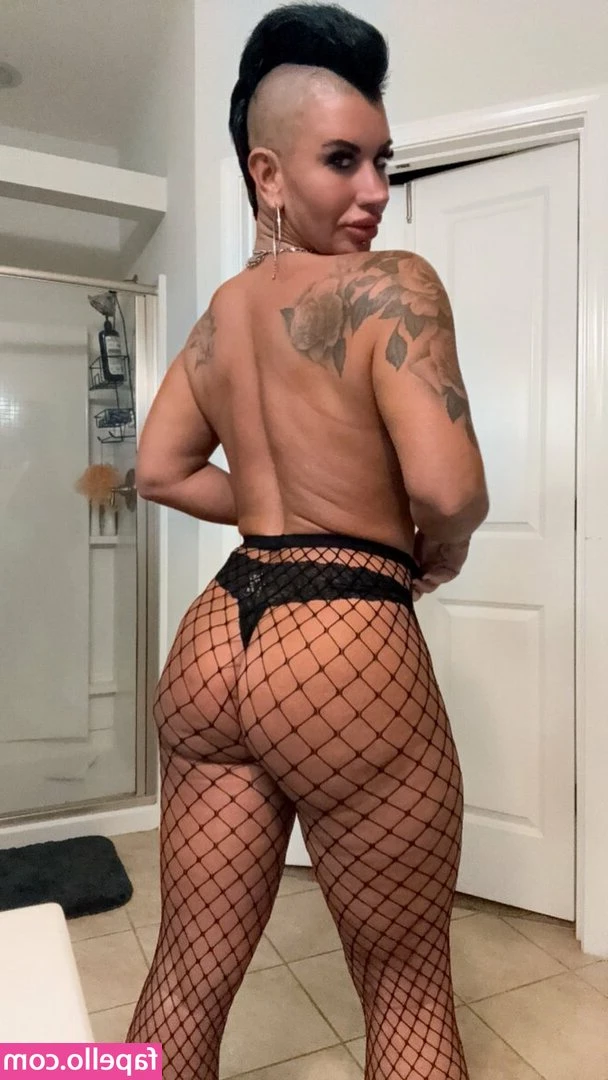michelenarose7 - lacy and pink 😏💖