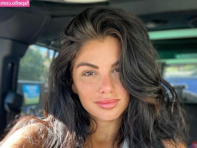 Victoria Vesce [ victoria-vesce ] - Scroll 😅🔥🤩⏩⏩