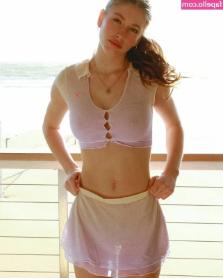 Angelina Grace [ angelina-grace ] - I really need you on your knees