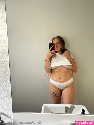 Feuerrose - Bikini camera shoot!