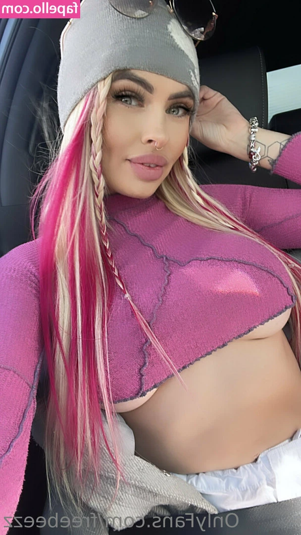 Beezlibee - What would you lick first? 😋