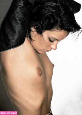 Lily Allen [ lily-allen ] - Ya mans already in my DM baby