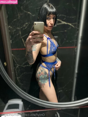 elemontagna - STOP HERE  A delicious petite  big ass  and spicy    hottiexxx117