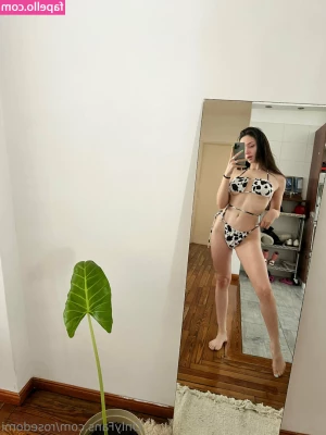 rosedomi - Happy Friday  Here s a sexy hairy photo dump for some end of the week