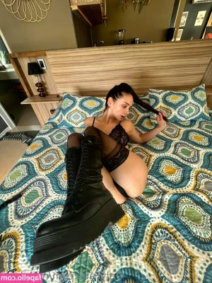 rosedomi - Would you like to make a video call to start the day right
