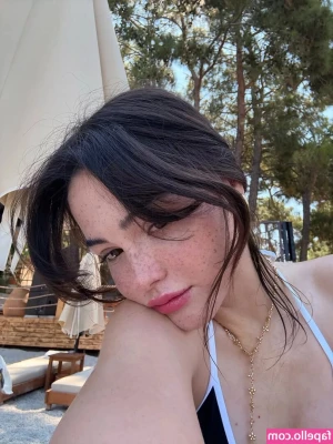 Derya Pınar Ak [ derya-pnar-ak ] - Morning pussy 😁🤪