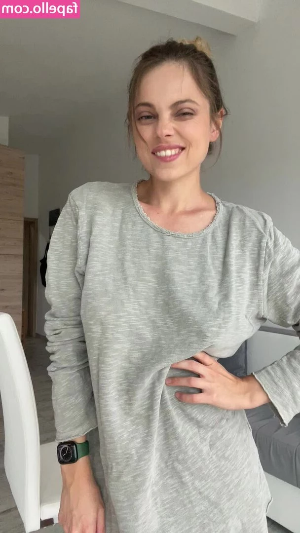 Velvet Tatti [ velvet-tatti ] - Unlock this video and photo set ASAP 🔥Watch me tease and play with