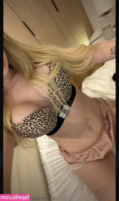 Julietacrush - Spots says he likes when I bend over cause it makes my hips look