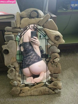 Bunnyy_y_y [ bunnyy-y-y ] - Cum for me?