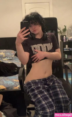 ghostemmy - Thinking about offering pussy pops…would you like a taste? DM me