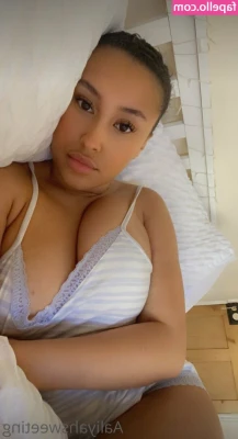 aaliyahsweeting - You can't go wrong with my oiled-up Zelda high-contrast set! My skin