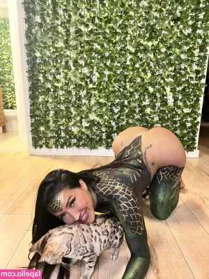 sofialandvip - if your day isnt going well, i know i can make it better 😈