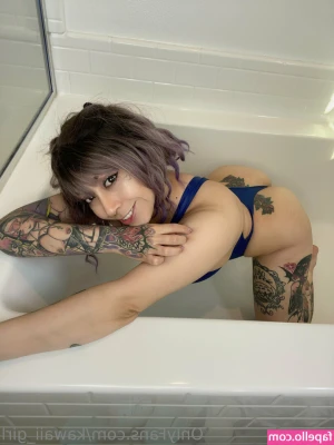 Kawaii_girl [ kawaii-girl ] - Its the type of night, when I melt your mind away, take all your